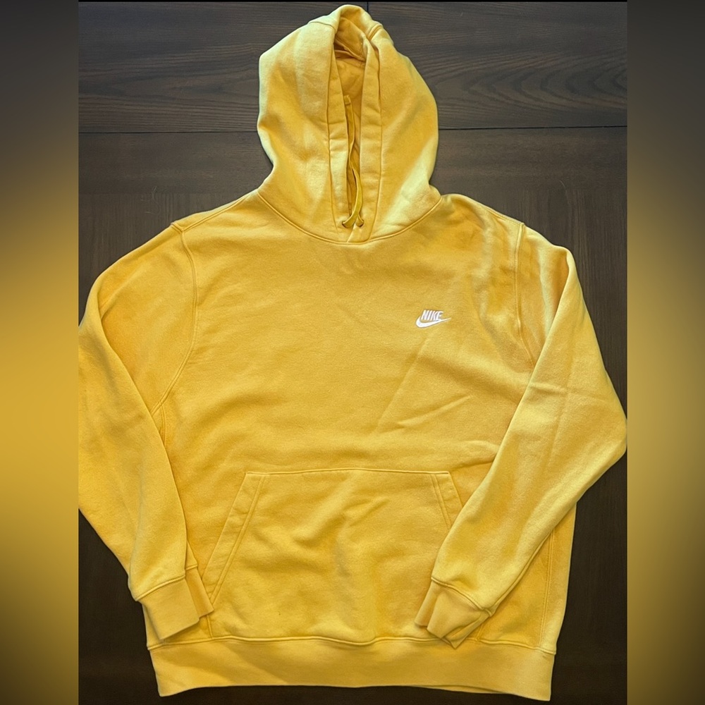 Nike Mens XL Pullover Hoodie Yellow